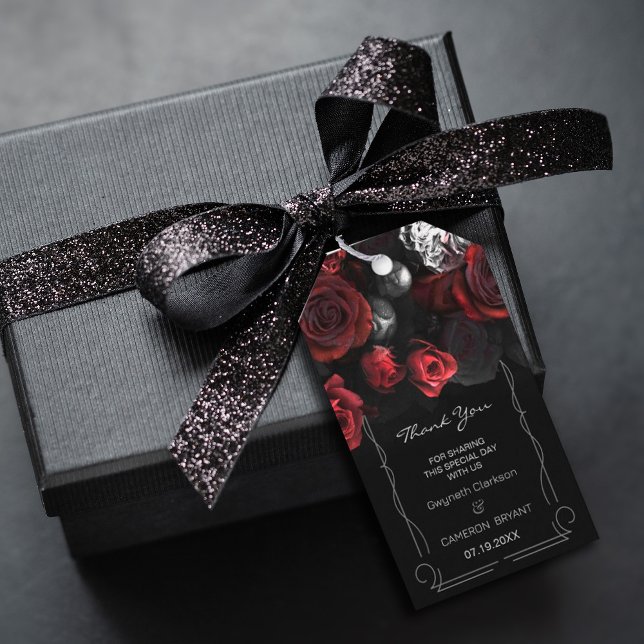 Étiquettes-cadeau Balise cadeau Moody Black Florals (Dark Moody Black Red Florals Gift Tag, A wildflower and roses wedding favor tag design #dark)