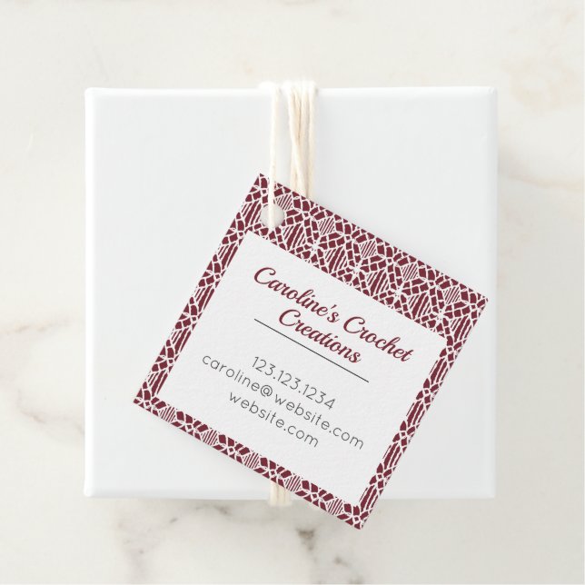 Étiquettes Cadeau Balise de Motif de dentelle de Crochet blanc (En situation)