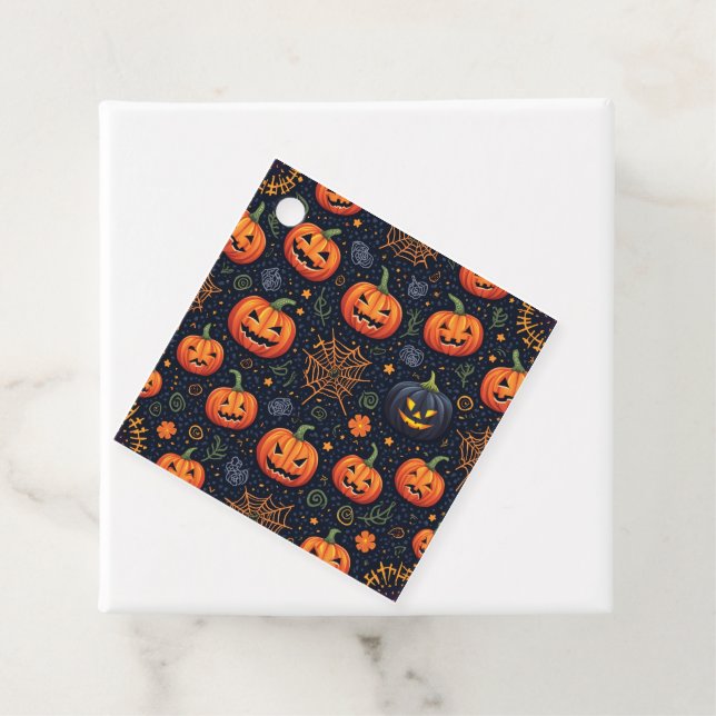 Étiquettes Cadeau Balises Faveur Carré Halloween (En situation)