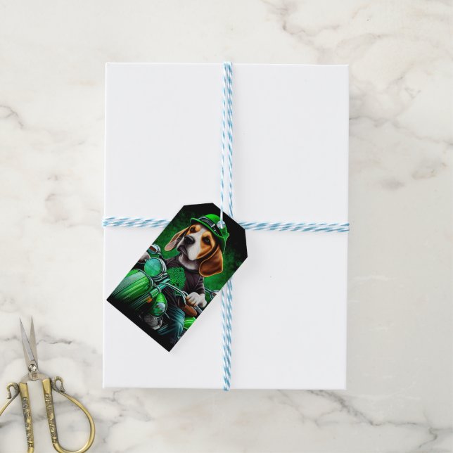 Étiquettes-cadeau Beagle Chien conduisant vélo St. Patrick's Day (Avec de laficelle)