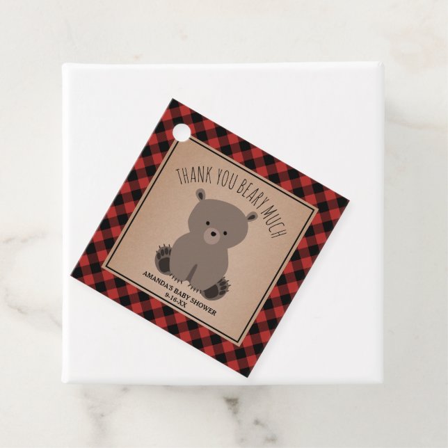 Étiquettes Cadeau Bear Cub Lumberjack Plaid Baby shower (En situation)
