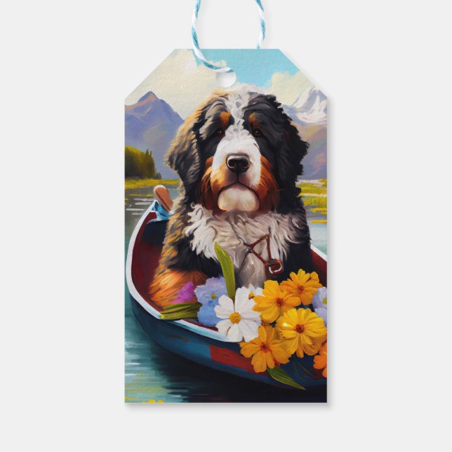 Étiquettes-cadeau Bernedoodle sur une pagaie : une aventure Pittores (Dos)