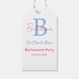Étiquettes-cadeau bleu rose sur nuages neuf monogramme enterrement d