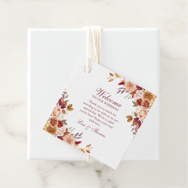 Étiquettes Cadeau Boho Moderne Burange Terracotta Mariage Floral (En situation)