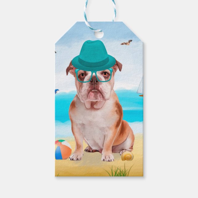 Étiquettes-cadeau Bulldog anglais sur la plage (Devant)