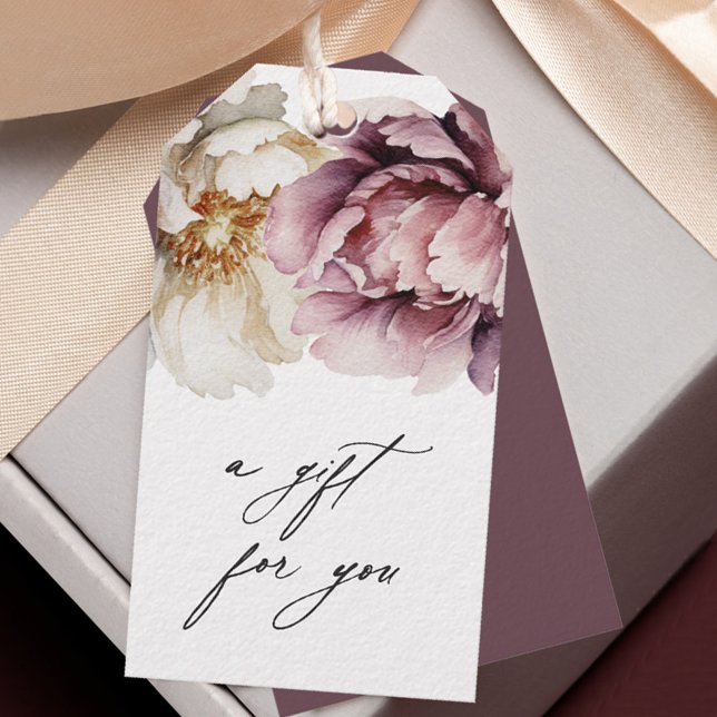 Étiquettes-cadeau Cadeau Floral Abondance Rustique pour Vous (A beautifully feminine gift tag with rustic peonies in plum pink and ivory.)