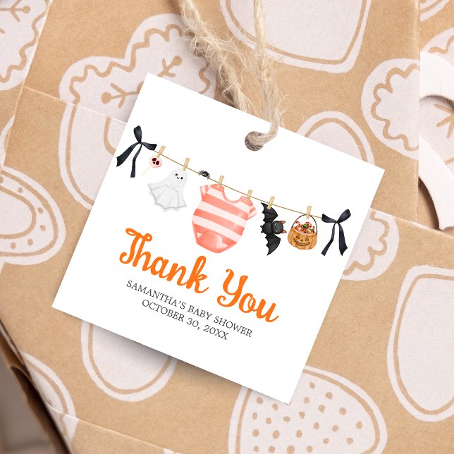 Étiquettes Cadeau Carré de Baby shower Orange Little Boo (A Little Boo Is Almost Due Clothesline Baby Shower Square Favor Tags)