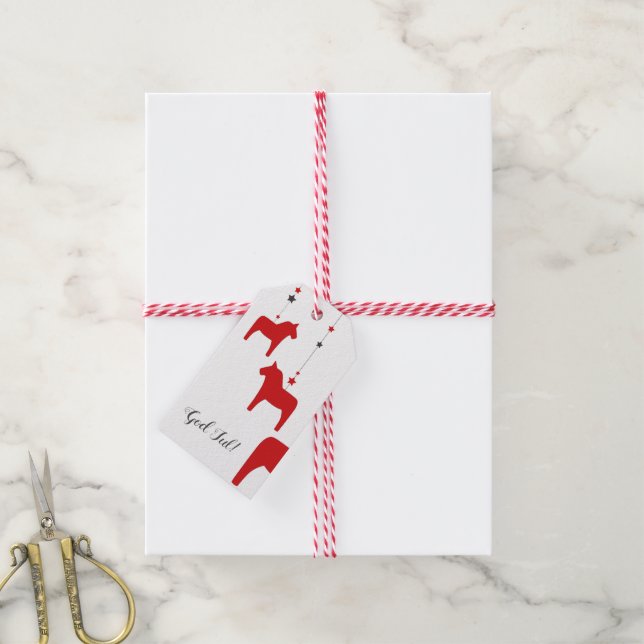 Étiquettes-cadeau Cheval de Noël suédois personnalisé (Avec de la ficelle)
