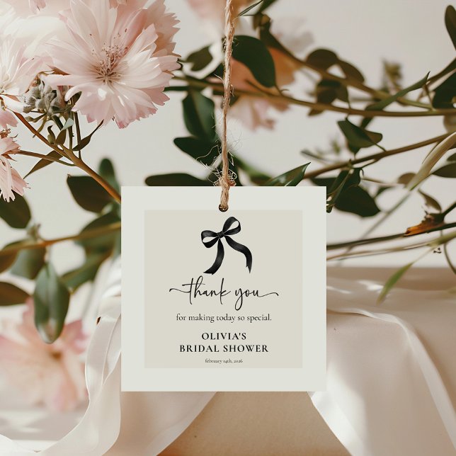 Étiquettes Cadeau Chic Elle Noue le Nœud Noir Mariage Shower (Créateur téléchargé)