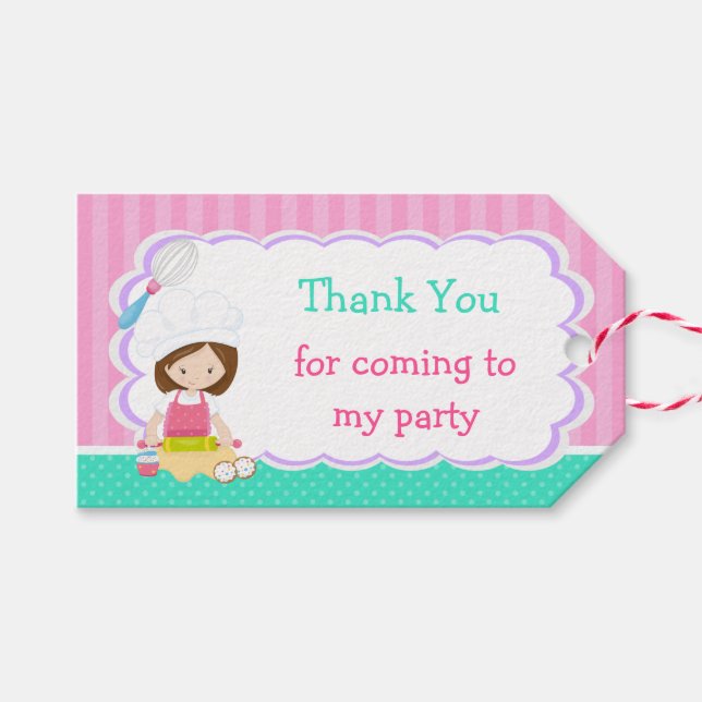 Étiquettes-cadeau Cute Brunette Fille Baking Anniversaire (Devant (Horizontal))