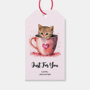 Étiquettes-cadeau Cute Kitten dans un Teacup avec des coeurs juste p