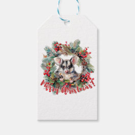 Étiquettes-cadeau Cute possum dans les baies. Joyeux Noël