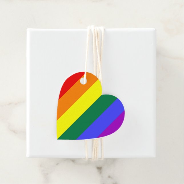 Étiquettes Cadeau Drapeau arc-en-ciel gay pride (En situation)
