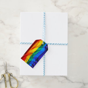Étiquettes-cadeau Drapeau de la fierté gay de SlipperyJoe's agitant