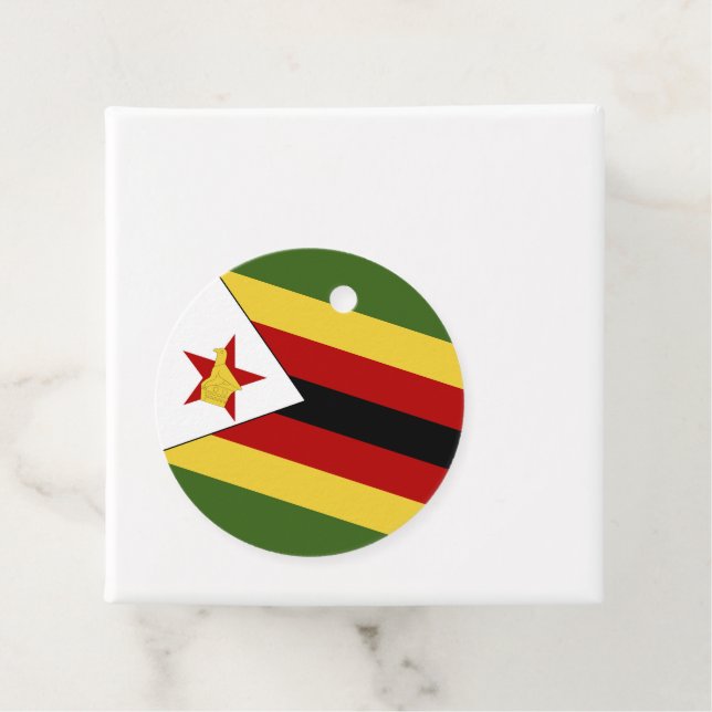 Étiquettes Cadeau drapeau du Zimbabwe (En situation)