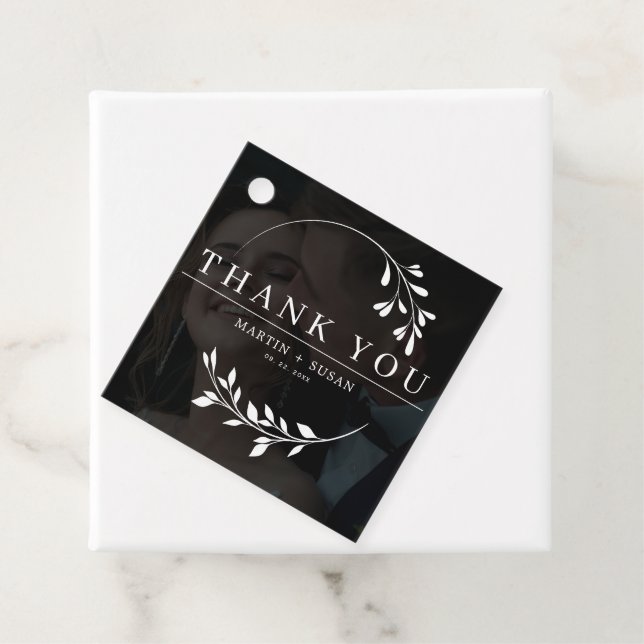 Étiquettes Cadeau Élégant Faux Vellum Effet Superposition Mariage ph (En situation)