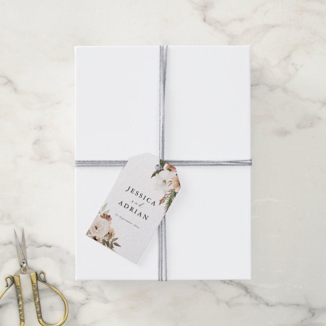 Étiquettes-cadeau Élégant Mariage Floral Boho (Avec de la ficelle)