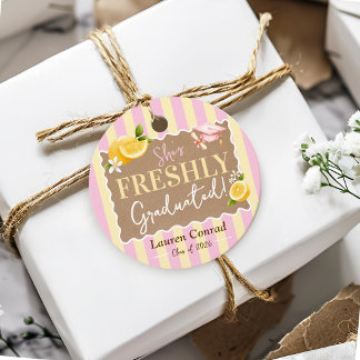 Étiquettes Cadeau Elle vient d'être diplômée Fête de fin d'études au