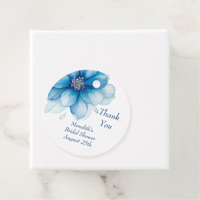 Étiquettes Cadeau Fête de mariage élégante à fleurs bleues (En situation)