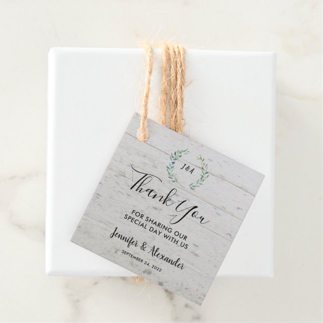 Étiquettes Cadeau Feuilles d'aquarelle monogramme en bois rustique m (En situation)