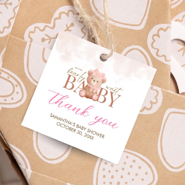 Étiquettes Cadeau Fille on peut attendre Carré Baby shower (We Can Bearly Wait Pink Bear Baby Shower Square Favor Tags)