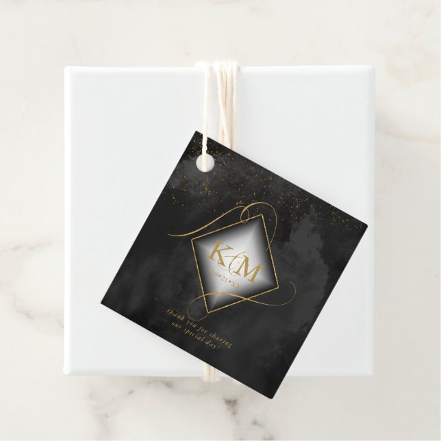 Étiquettes Cadeau Fine Lines Gold Abstrait Mariage V2 Black ID867 (En situation)