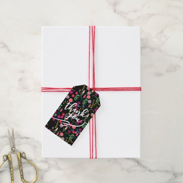 Étiquettes-cadeau Fleurs aquarelles botaniques boho noires (Avec de la ficelle)
