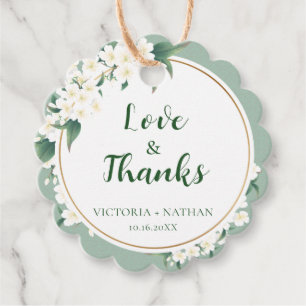 Étiquettes Cadeau Fleurs blanches Nuages vert sauge Motif de fond