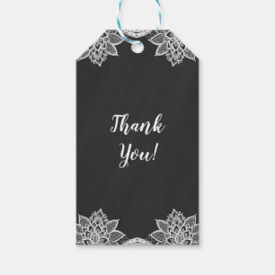 Étiquettes-cadeau Fleurs de deuil sur tableau noir et dentelle pour 