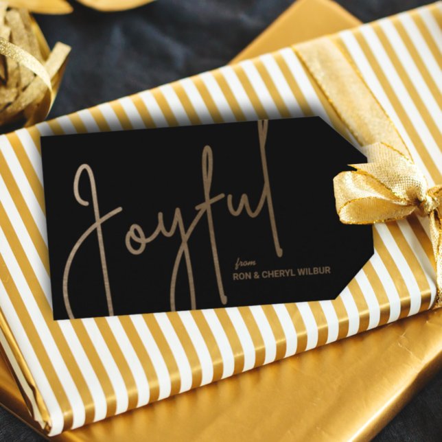 Étiquettes-cadeau Gold JOYFUL pour Noël noir (Gold JOYFUL text in fancy script on black Christmas gift/favor tags personalized with your names)