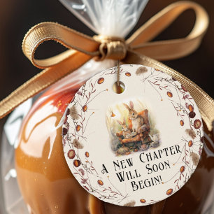 Étiquettes Cadeau Histoire Nouveau chapitre Baby shower classique Co