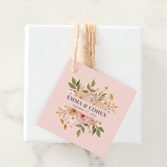 Étiquettes Cadeau Joli mariage de jardin fleuri (En situation)