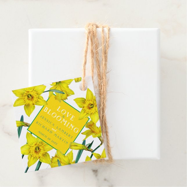 Étiquettes Cadeau L'amour est en fleur d'aquarelle jaune mariage de  (En situation)