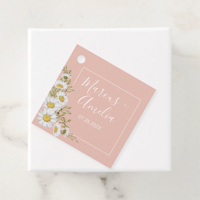 Étiquettes Cadeau Mariage moderne Blush & White Daisers (En situation)
