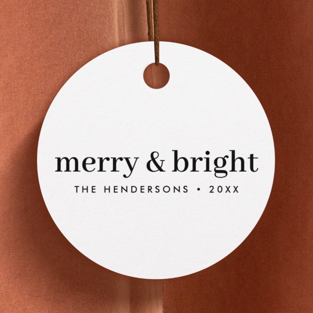 Étiquettes Cadeau Mini-Christmas | Merry and Bright Simple White (Elegant Christmas gift tags with simple “Merry & Bright” text for stylish festive wrapping)