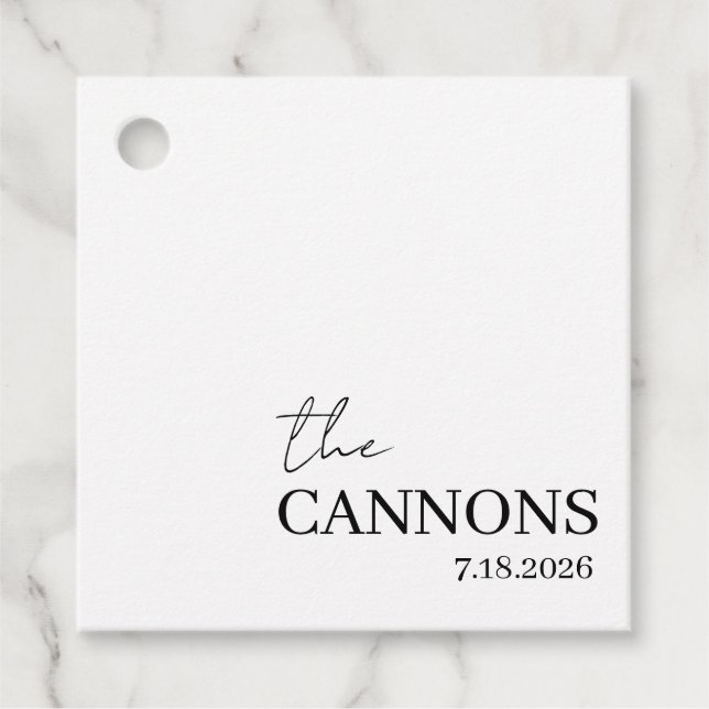 Étiquettes Cadeau Modern Script Wedding Personalized Name Date (Devant)