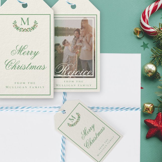 Étiquettes-cadeau monogramme classique famille de Noël (Créateur téléchargé)