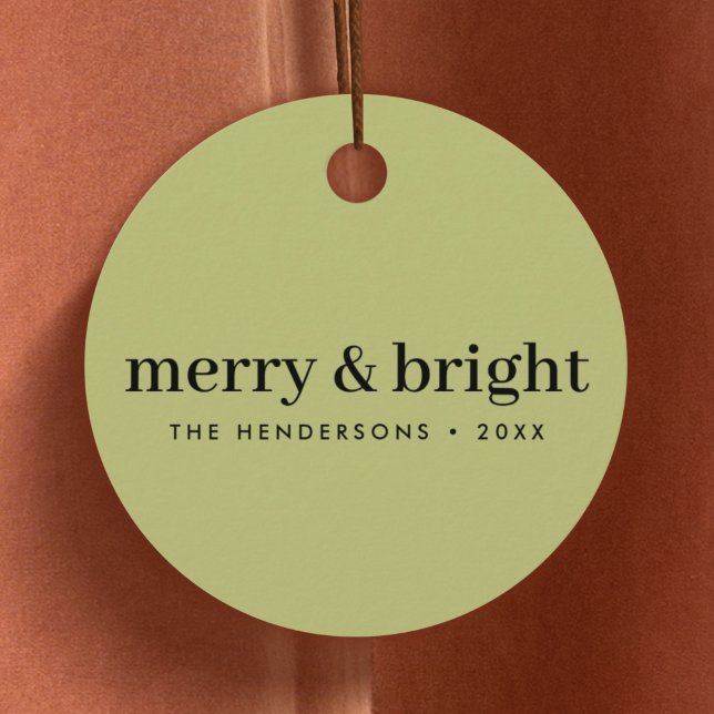 Étiquettes Cadeau Noël minimal | Joyeux et vert olive clair (Elegant Christmas gift tags with simple “Merry & Bright” text for stylish festive wrapping)