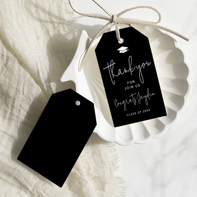Étiquettes-cadeau Noir Simple Moderne Script Merci diplômé (Black Simple Modern Script Graduate Thank You Gift Tags)