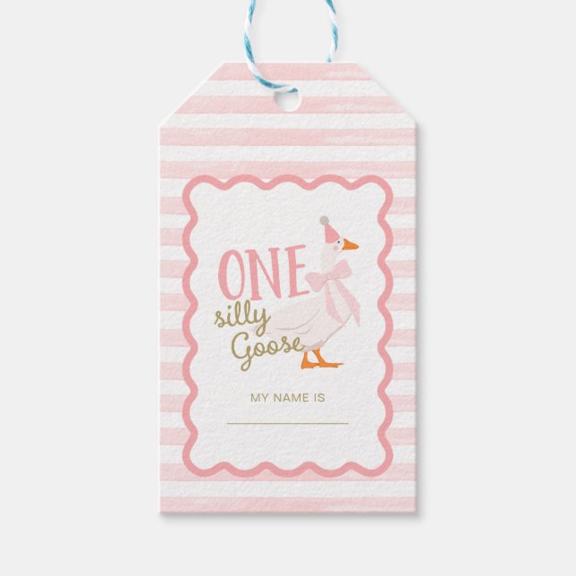 Étiquettes-cadeau One Silly Goose 1st Birthday Adoption Stuffie  (Devant)