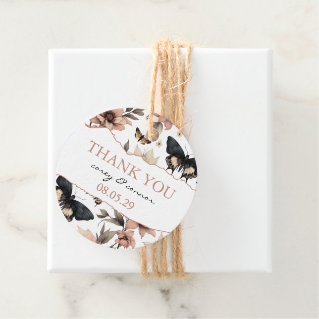 Étiquettes Cadeau Papillons floraux doux (En situation)
