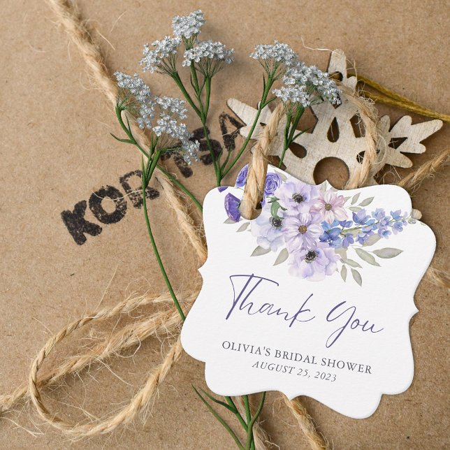 Étiquettes Cadeau Remerciements pour Baby Shower Fleur Violette Mari (Purple Flower Script Bridal Shower Thank You Favor Tags)