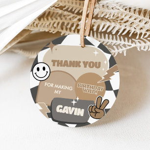 Étiquettes Cadeau Retro Young Wild et Three Birday Party Round