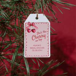 Étiquettes-cadeau Rouge Rose Ruban Elle est la cerise sur le gâteau 
