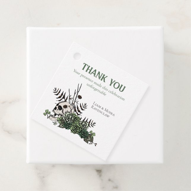 Étiquettes Cadeau St. Patricks Day Floral Skull & Clovers Merci (En situation)