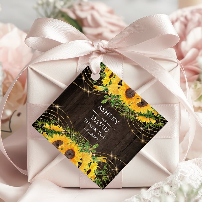 Étiquettes Cadeau Sunflower Gold String éclaire Mariage rustique (Créateur téléchargé)