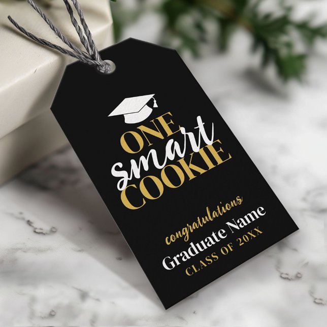 Étiquettes-cadeau Un cookie intelligent - Moderne Black Gold Graduat (Custom Graduation Gift Tag - Modern Black and Gold Design)