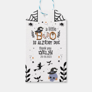 Étiquettes-cadeau un petit livre est presque attendu Halloween