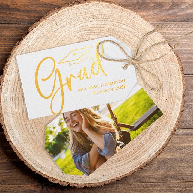 Étiquettes Cadeaux Gold Graduation Photo Classic Script Personnalisé (Graduation photo gold foil gift favor tag. )