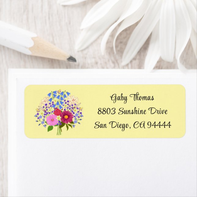 Étiquettes d'adresse de retour de bouquet de fleur (En situation)